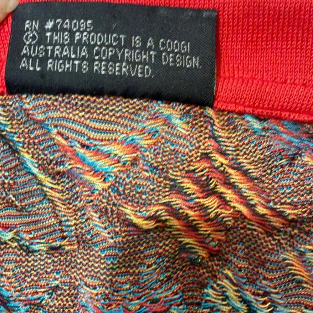 COOGI Men's Vibrant Abstract Button Down Shirt - Picture 5 of 11